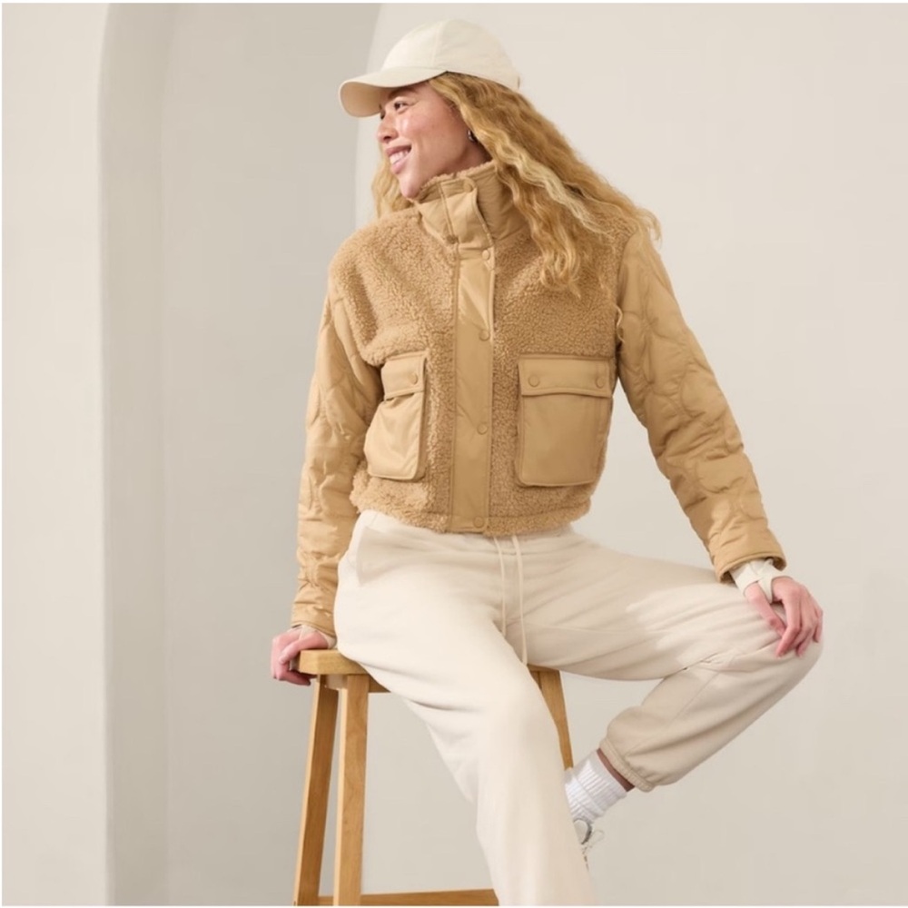 NWT Athleta Fleece Hybrid Jacket in Beige, Size XL